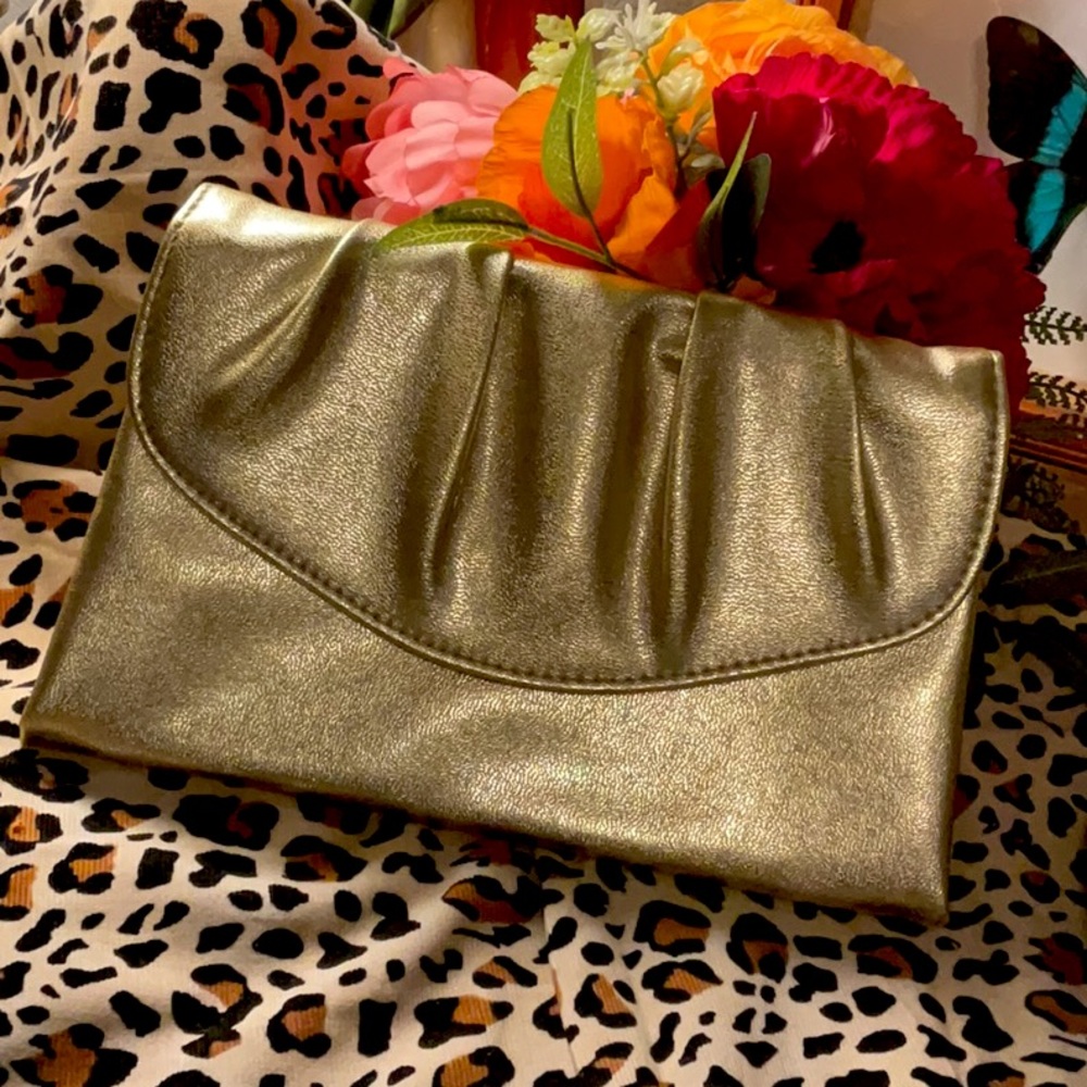 🌼70s🌼 Vintage Gold Envelope Faux Leather Clutch